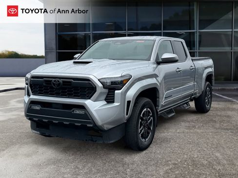 Used 2024 Toyota Tacoma TRD Sport image 8