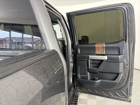 Used 2020 Ford F150 Lariat w/ Equipment Group 502A Luxury AWD/4WD image 29