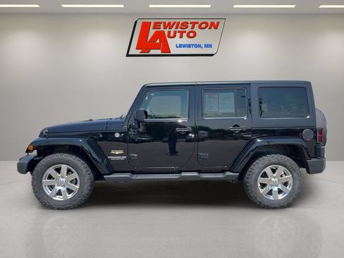 Used 2013 Jeep Wrangler Unlimited Sahara w/ Connectivity Group AWD/4WD image 2