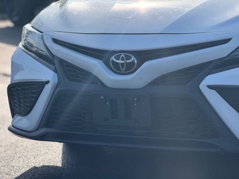 Used 2024 Toyota Camry SE image 9