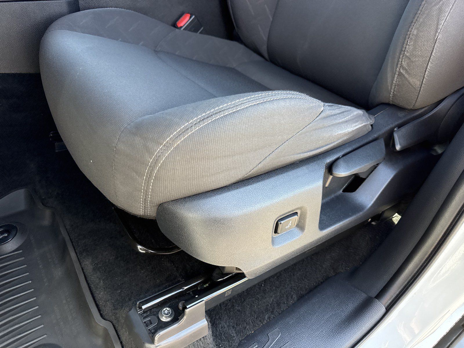 Used 2024 Toyota Tacoma SR5 RWD image 12