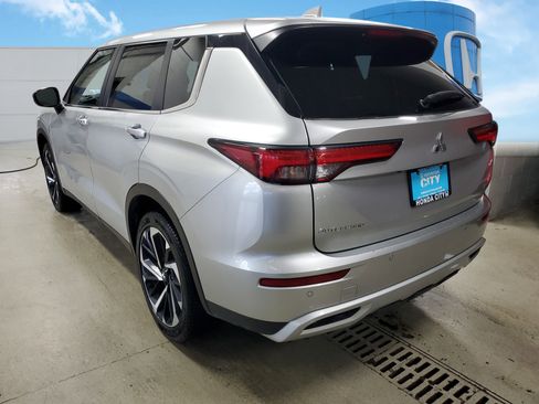 Used 2024 Mitsubishi Outlander SE AWD/4WD image 4
