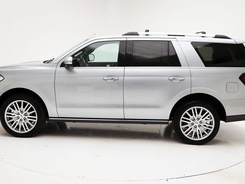 Used 2024 Ford Expedition Limited image 6