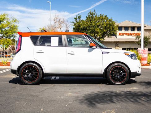 Used 2017 Kia Soul + w/ Designer's Package image 13