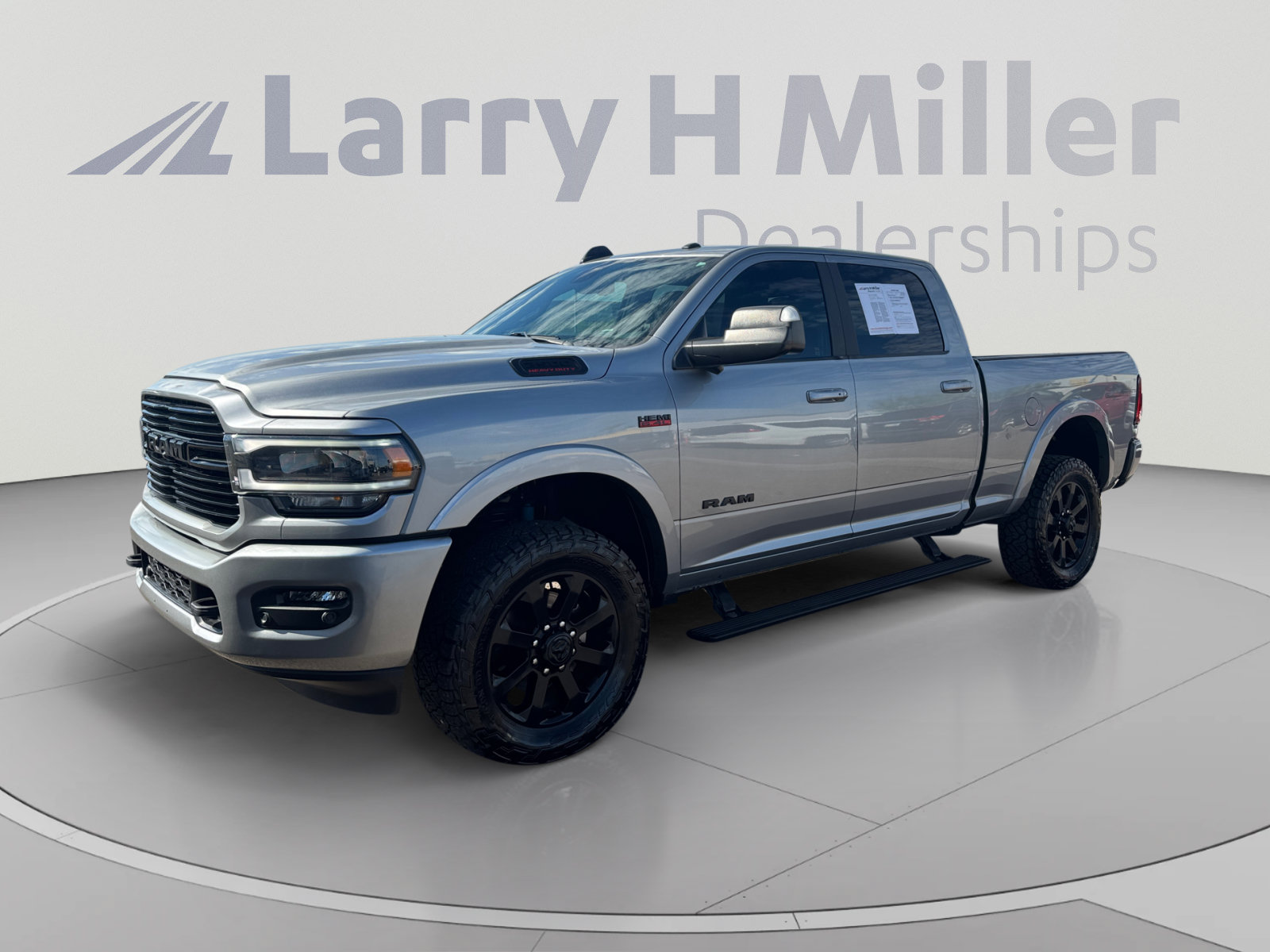 Used 2022 RAM 2500 Laramie AWD/4WD image 1