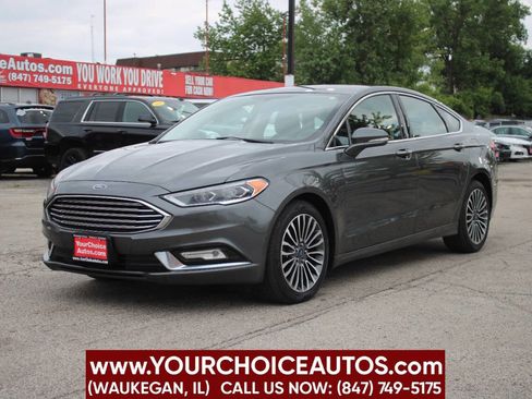 Used 2017 Ford Fusion SE image 1
