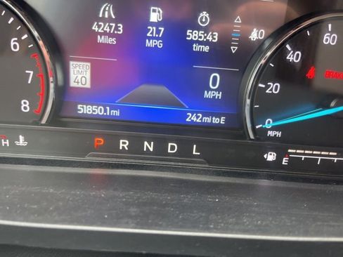 Used 2022 Ford Explorer XLT w/ Equipment Group 202A image 11