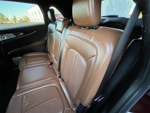 Certified 2021 Lincoln Nautilus Reserve w/ Equipment Group 202A image 22