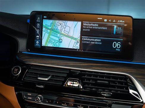 Used 2023 BMW 530e w/ M Sport Package RWD image 28