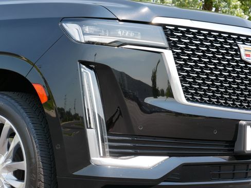 Certified 2023 Cadillac Escalade ESV Premium Luxury w/ Performance Package AWD/4WD image 14