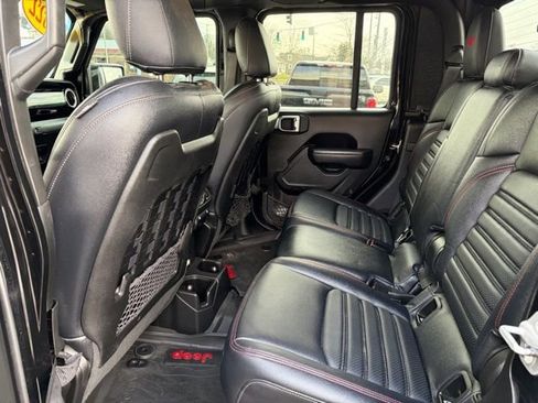 Used 2022 Jeep Gladiator Rubicon w/ LED Lighting Group image 34