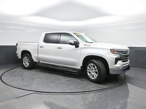 Used 2022 Chevrolet Silverado 1500 LTZ image 3
