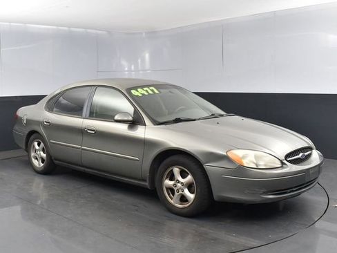 Used 2002 Ford Taurus SES FWD image 1