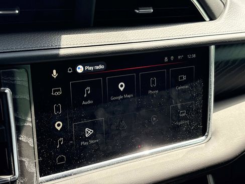 Used 2024 GMC Yukon Denali w/ Advanced Technology Package AWD/4WD image 26