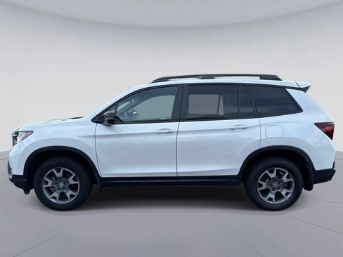 Certified 2023 Honda Passport TrailSport image 7
