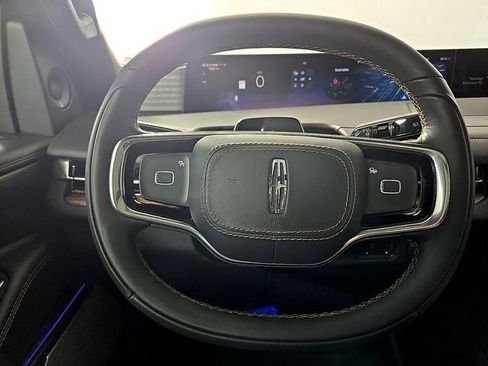 New 2025 Lincoln Navigator Black Label image 16