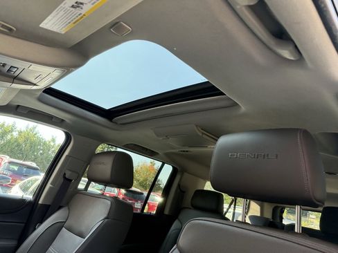 Used 2019 GMC Yukon XL Denali w/ Open Road Package image 17