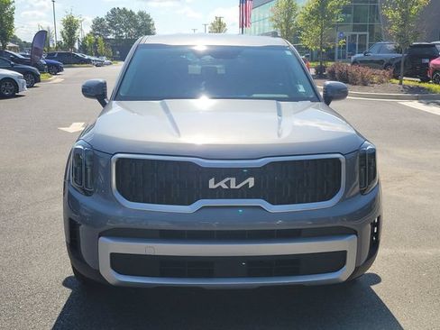 Certified 2025 Kia Telluride LX FWD image 2