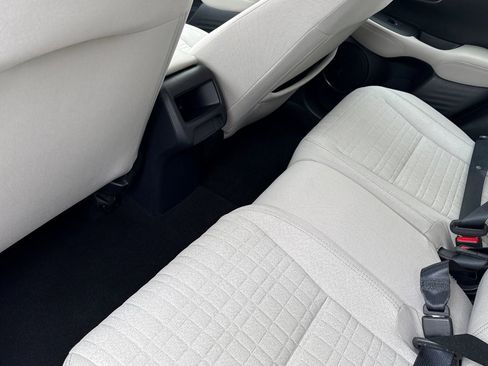 Certified 2023 Honda HR-V LX image 27