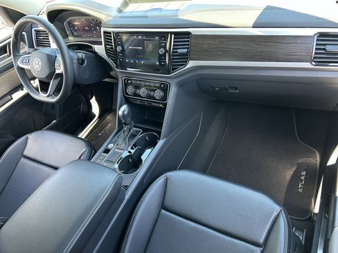 Used 2023 Volkswagen Atlas SE FWD image 10