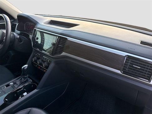 Used 2022 Volkswagen Atlas SE image 30