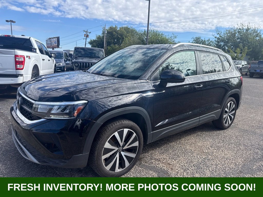 Used 2024 Volkswagen Taos SE FWD image 5
