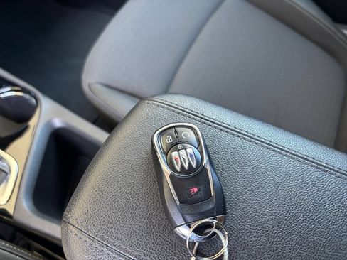 Used 2025 Buick Encore GX Preferred AWD/4WD image 24