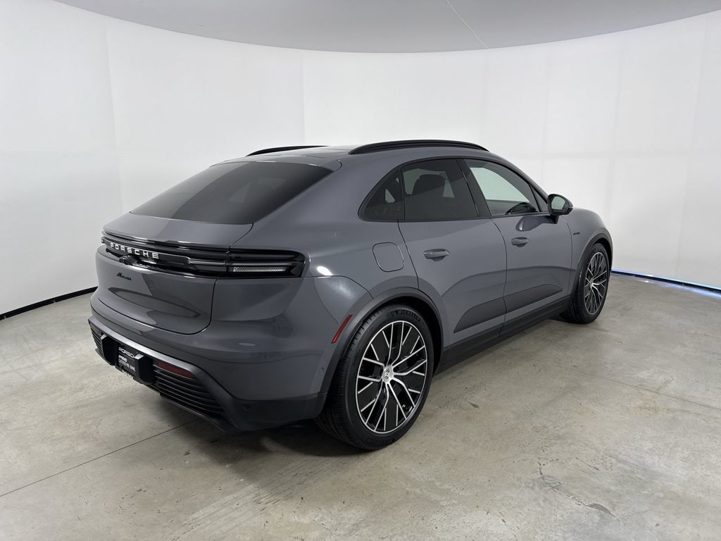 Certified 2025 Porsche Macan Electric RWD image 7