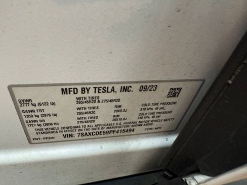 Used 2023 Tesla Model X image 14