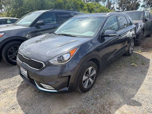 Used 2019 Kia Niro EX FWD image 1