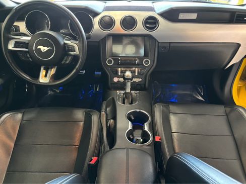 Used 2017 Ford Mustang GT Premium RWD image 9