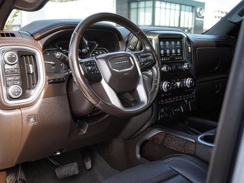 Used 2021 GMC Sierra 2500 Denali w/ Denali Ultimate Package image 18