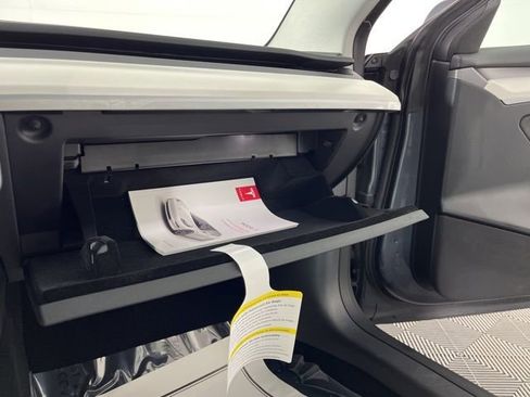 Used 2023 Tesla Model 3 Standard Range image 35