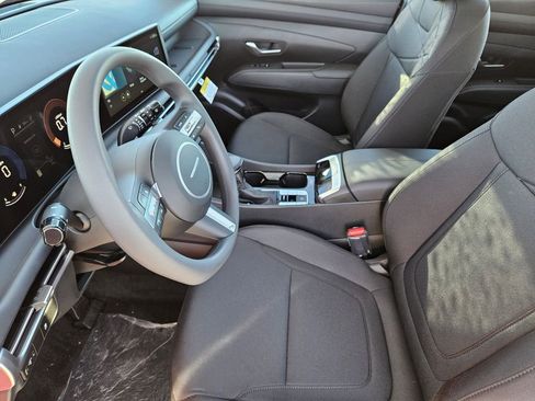New 2026 Hyundai Tucson SE image 13