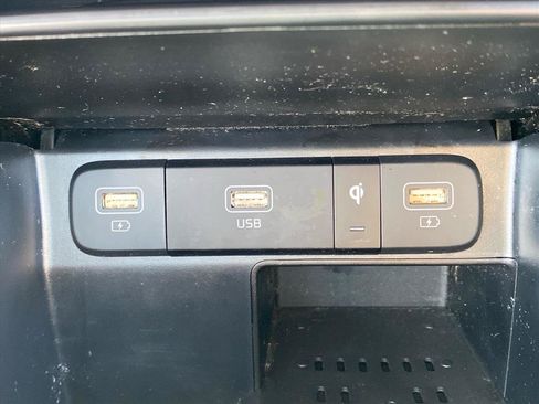 Certified 2023 Kia Sorento EX AWD/4WD image 16