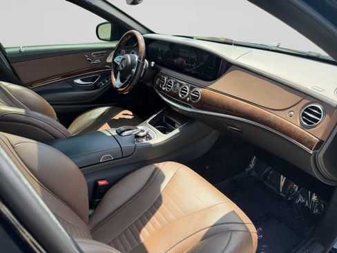 Used 2019 Mercedes-Benz S 560 4MATIC Sedan image 32