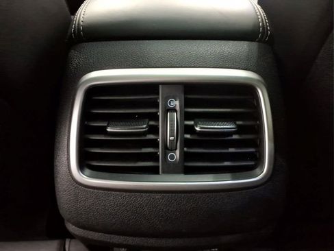 Used 2019 Kia Sorento SX FWD image 31