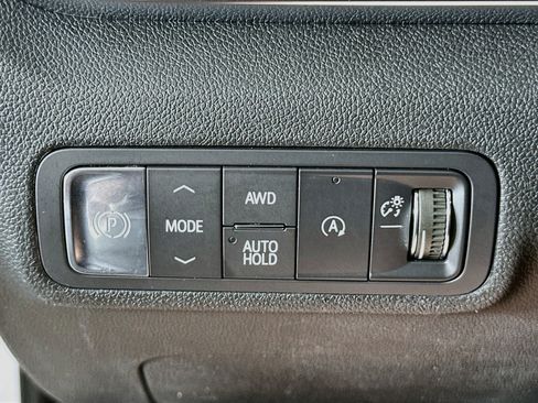 Used 2025 GMC Terrain Elevation AWD/4WD image 17