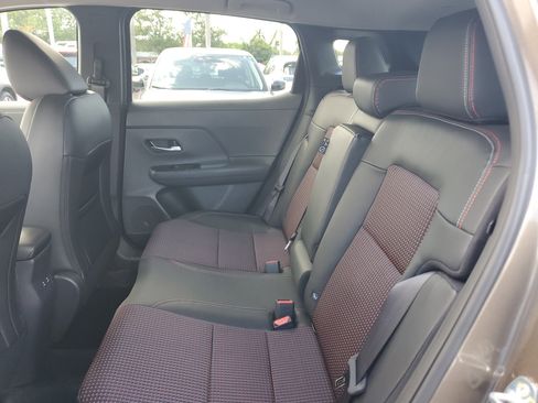 New 2026 Nissan Kicks SR image 17