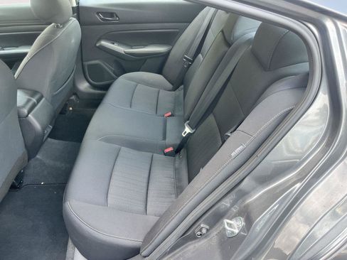 Used 2025 Nissan Altima 2.5 SV AWD/4WD image 23