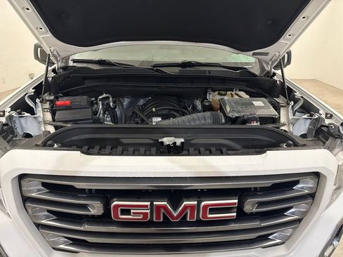 Used 2020 GMC Sierra 1500 AT4 w/ Off-Road Performance Package AWD/4WD image 12