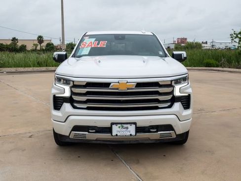 Certified 2023 Chevrolet Silverado 1500 High Country w/ High Country Premium Package AWD/4WD image 2
