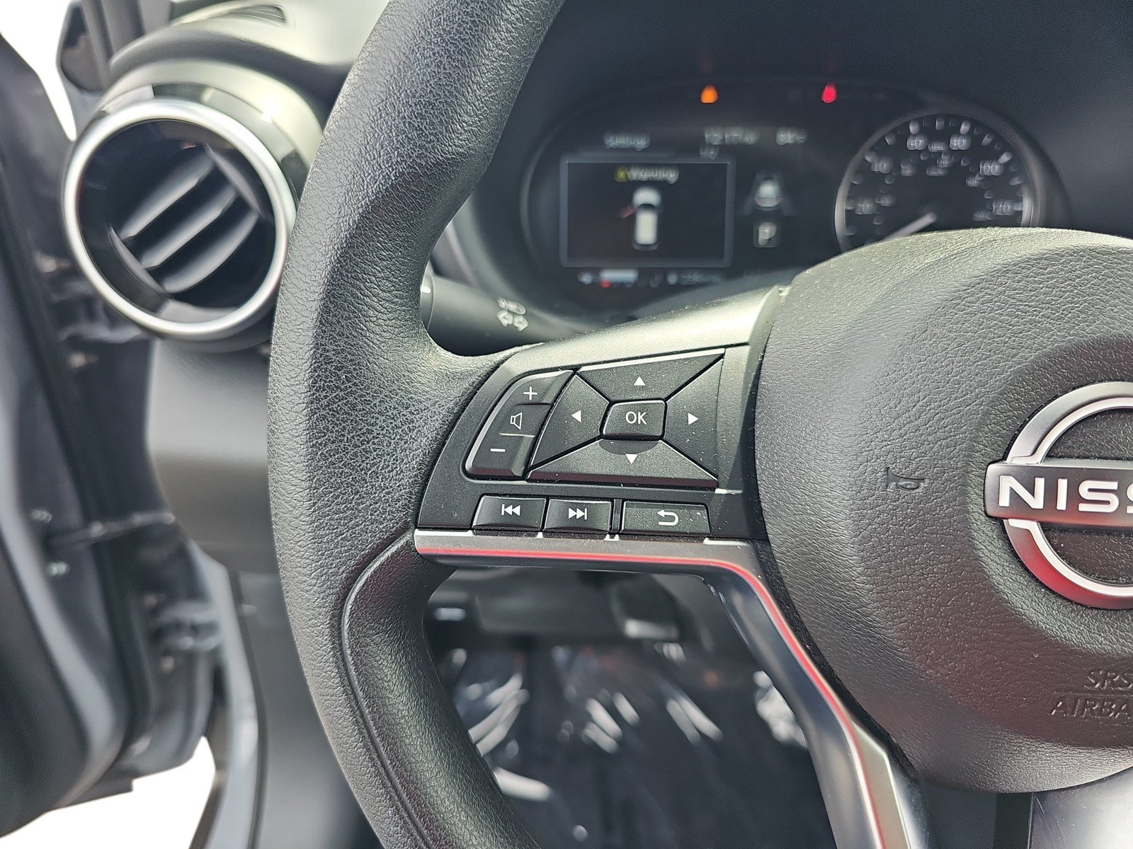 Used 2024 Nissan Kicks SV FWD image 14