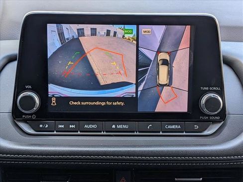 Used 2021 Nissan Rogue SV FWD image 14