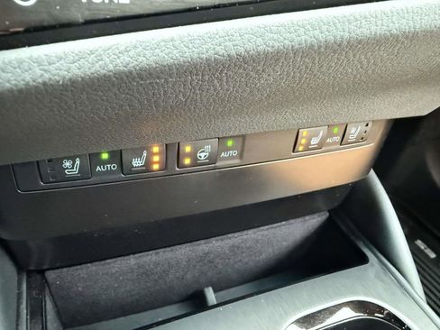 Used 2025 Lexus ES 300h w/ Premium Package image 24