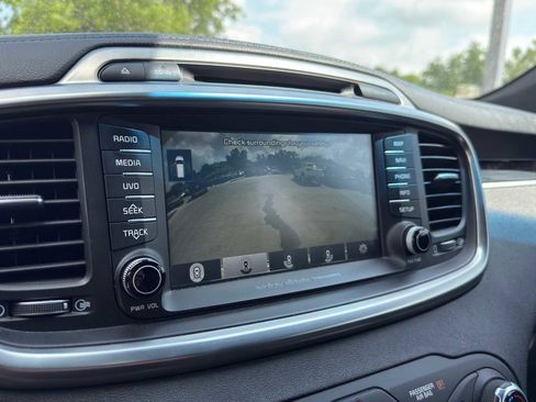 Used 2018 Kia Sorento SX AWD/4WD image 16