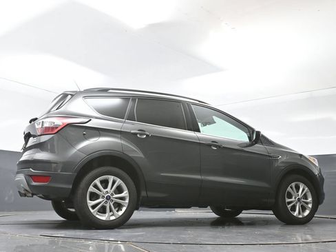 Used 2018 Ford Escape SE w/ SE Sync 3 Package FWD image 48