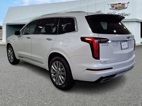 Certified 2023 Cadillac XT6 Premium Luxury AWD/4WD image 3