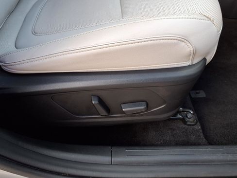 Used 2024 Hyundai Tucson Limited image 10