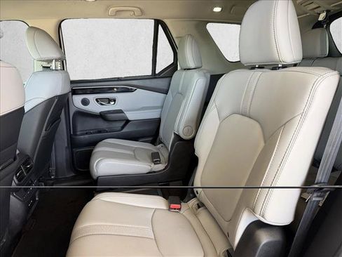 Used 2024 Honda Pilot EX-L image 10